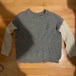 BDG Gray & White Sweater